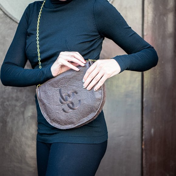 VEGAN PIÑATEX sustainable designer shoulder bag BLACK LUCIELA TASCHEN Prague - Picture 2 of 16